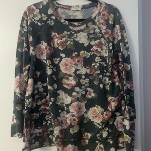 Light Blue and Pink flower hues 3/4 Sleeve Sweatshirt